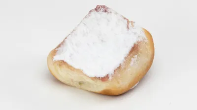 Buchta se švestkovou náplní